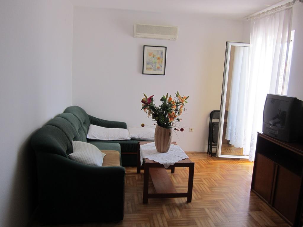 Apartments Antonia Malinska Kamer foto