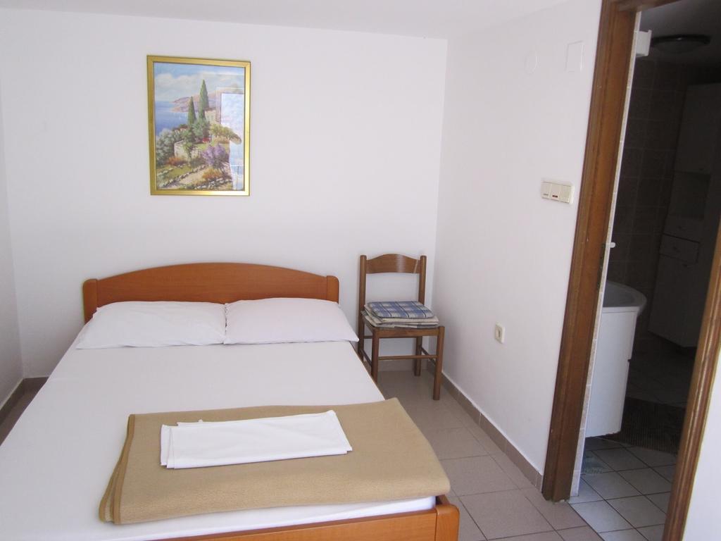 Apartments Antonia Malinska Kamer foto